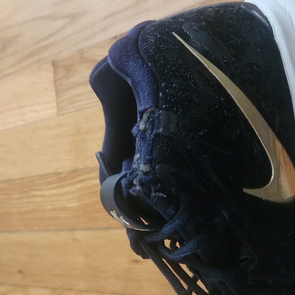 Nike Kyrie 4 - Picture 3 of 3